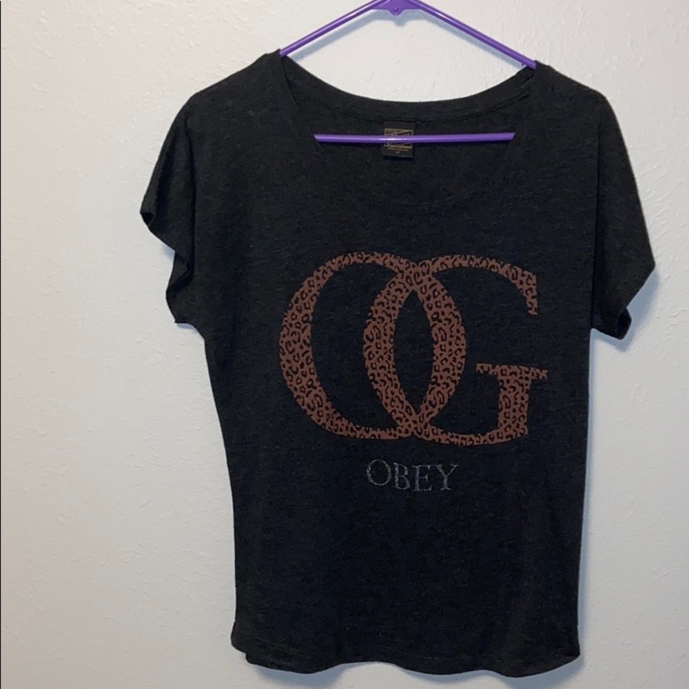 Obey tee